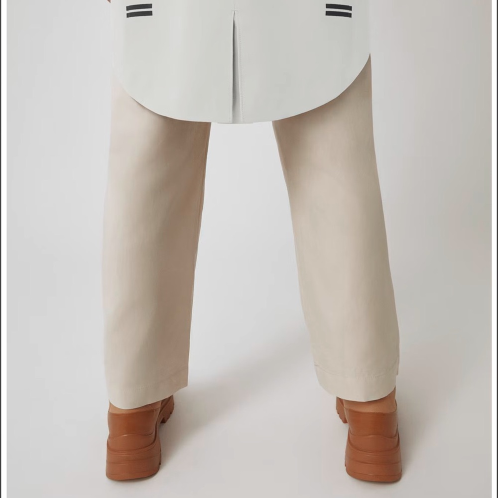Canada Goose Salida Women's White Waterproof Jacket - Picture 3 of 9